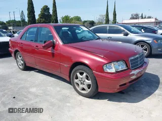 2000 Mercedes-Benz C 230 Kompressor with VIN WDBHA24G5YA833901, listed as a IAAI auction lot 41839599 with 189,204 mi miles and . Bid and sale history available at carsss.com. Image 1.