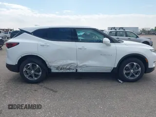 2025 Chevrolet Blazer LT с VIN 3GNKBHR49SS210008, выставлен на аукционе IAAI как лот 42567029 с пробегом 125 миль миль и . История ставок и продаж доступна на DreamBid. Изображение 13.