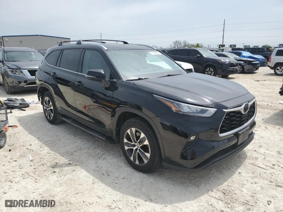 2020 Toyota Highlander XLE with VIN 5TDGZRAH9LS502911, listed as a Copart auction lot 51256955 with 84,424 mi miles and Salvage Title. Bid and sale history available at carsss.com. Image 4.