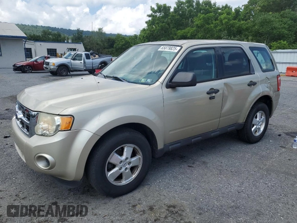 2012 Ford Escape XLS z VIN 1FMCU9C74CKA77442, wystawiony jako Copart lot #65079825 z przebiegiem 132 895 mil mil oraz Czysty tytuł • Clean title. Historia ofert i sprzedaży dostępna na DreamBid. Obrazek 1.