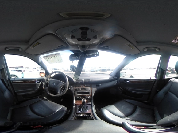2003 Mercedes-Benz C 320 с VIN WDBRF64J03F376239, выставлен на аукционе IAAI как лот 41571617 с пробегом 138 303 миль миль и . История ставок и продаж доступна на DreamBid. Изображение 19.