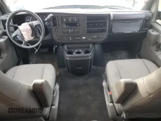 2016 Chevrolet Express Passenger LT z VIN 1GAZGPFG4G1162906, wystawiony jako Copart lot #45040295 z przebiegiem Nie podano mil oraz Szkoda całkowita • Salvage title. Historia ofert i sprzedaży dostępna na DreamBid. Obrazek 8.