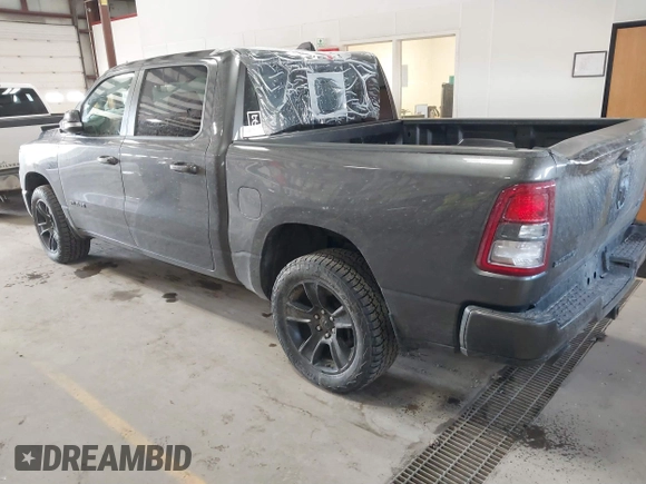 2020 Ram 1500 Big Horn z VIN 1C6SRFFT6LN103179, wystawiony jako IAAI lot #41884083 z przebiegiem 63 461 mil mil oraz . Historia ofert i sprzedaży dostępna na DreamBid. Obrazek 3.