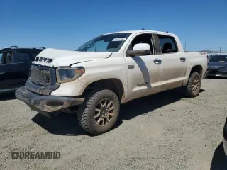 2019 Toyota Tundra SR5 z VIN 5TFDY5F15KX816946, wystawiony jako Copart lot #56187165 z przebiegiem 115 562 mil mil oraz Szkoda całkowita • Salvage title. Historia ofert i sprzedaży dostępna na DreamBid. Obrazek 1.