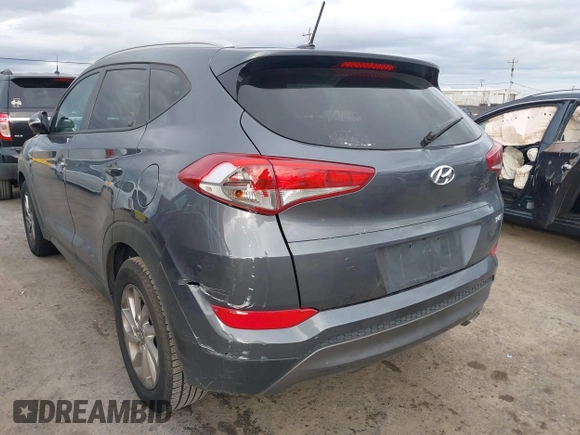 2016 Hyundai Tucson Sport with VIN KM8J33A20GU026691, listed as a IAAI auction lot 41496129 with 111,958 mi miles. Bid and sale history available at carsss.com. Image 3.