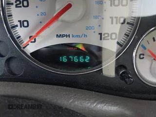 2002 Jeep Liberty Limited z VIN 1J8GL58K42W262492, wystawiony jako IAAI lot #42121270 z przebiegiem 167 662 mil mil oraz . Historia ofert i sprzedaży dostępna na DreamBid. Obrazek 16.