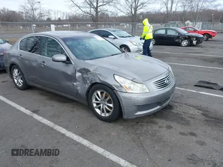 2008 Infiniti G35 x with VIN JNKBV61F18M253279, listed as a IAAI auction lot 41737288 with 219,260 mi miles. Bid and sale history available at carsss.com. Image 1.