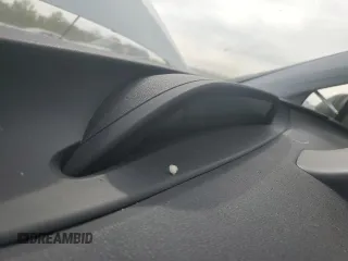 2018 Toyota Prius Two z VIN JTDKBRFUXJ3601563, wystawiony jako Copart lot #55681125 z przebiegiem Nie podano mil oraz Szkoda całkowita • Salvage title. Historia ofert i sprzedaży dostępna na DreamBid. Obrazek 9.