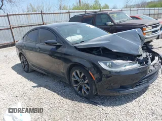 2015 Chrysler 200 S with VIN 1C3CCCBG6FN516704, listed as a IAAI auction lot 42041485 with 140,408 mi miles. Bid and sale history available at carsss.com. Image 1.