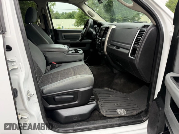 2016 Ram 2500 SLT with VIN 3C6UR5JJ7GG354431, listed as a Copart auction lot 64701725 with 270,516 mi miles and Clean title. Bid and sale history available at DreamBid. Image 5.