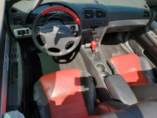 2002 Ford Thunderbird Hardtop Premium z VIN 1FAHP60A92Y117614, wystawiony jako Copart lot #59344735 z przebiegiem 83 723 mil mil oraz Szkoda całkowita • Salvage title. Historia ofert i sprzedaży dostępna na DreamBid. Obrazek 8.