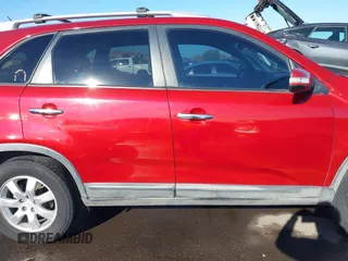 2011 Kia Sorento LX with VIN 5XYKT4A15BG026377, listed as a IAAI auction lot 41826450 with 152,169 mi miles. Bid and sale history available at carsss.com. Image 13.
