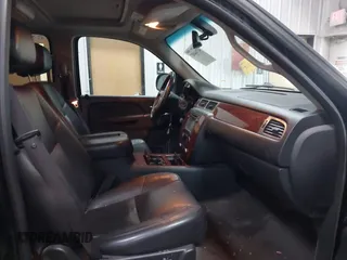 2012 Chevrolet Suburban LTZ with VIN 1GNSKKE77CR326924, listed as a IAAI auction lot 41764487 with 198,224 mi miles. Bid and sale history available at carsss.com. Image 5.