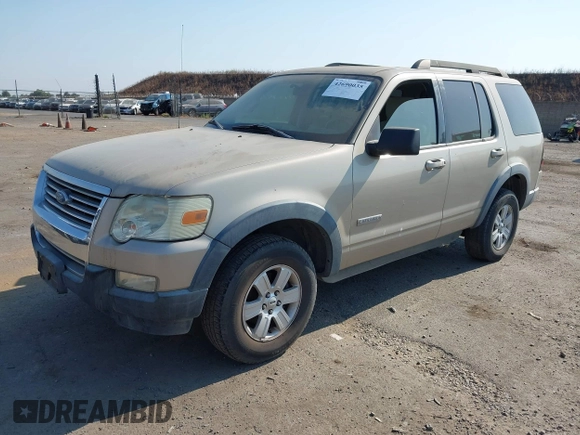 2007 Ford Explorer XLT z VIN 1FMEU63E97UA35137, wystawiony jako IAAI lot #42690035 z przebiegiem 199 962 mil mil oraz . Historia ofert i sprzedaży dostępna na DreamBid. Obrazek 2.