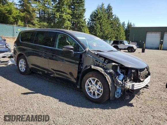 2023 Chrysler Pacifica Touring L with VIN 2C4RC1BG3PR628150, listed as a Copart auction lot 66003805 with 45,870 mi miles and Salvage title. Bid and sale history available at DreamBid. Image 4.