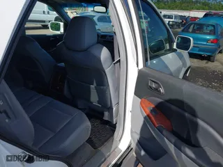 2003 Acura MDX Touring Pkg RES w/Navigation System with VIN 2HNYD18943H507512, listed as a IAAI auction lot 41983011 with 165,445 mi miles. Bid and sale history available at carsss.com. Image 8.
