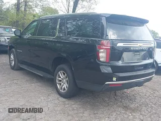 2021 Chevrolet Suburban LT z VIN 1GNSCCKD5MR170901, wystawiony jako IAAI lot #42005533 z przebiegiem 174 410 mil mil oraz . Historia ofert i sprzedaży dostępna na DreamBid. Obrazek 3.
