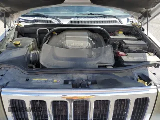 2006 Jeep Commander Limited z VIN 1J8HG58296C124107, wystawiony jako Copart lot #64337275 z przebiegiem 202 876 mil mil oraz Szkoda całkowita • Salvage title. Historia ofert i sprzedaży dostępna na DreamBid. Obrazek 12.