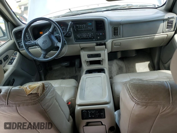 2000 Chevrolet Suburban LT with VIN 3GNFK16T0YG201987, listed as a Copart auction lot 52521885 with 282,794 mi miles and Salvage Title. Bid and sale history available at carsss.com. Image 8.