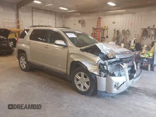 2015 GMC Terrain SLE z VIN 2GKFLWEK8F6393684, wystawiony jako IAAI lot #42242744 z przebiegiem 90 077 mil mil oraz . Historia ofert i sprzedaży dostępna na DreamBid. Obrazek 1.