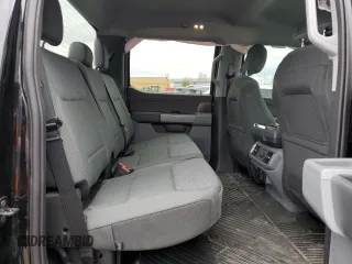 2024 Ford F-150 Lightning XLT z VIN 1FTVW3LK0RWG05326, wystawiony jako Copart lot #55842435 z przebiegiem 23 914 mil mil oraz Czysty tytuł • Clean title. Historia ofert i sprzedaży dostępna na DreamBid. Obrazek 10.