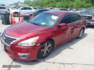 2015 Nissan Altima 2.5 with VIN 1N4AL3AP5FC434582, listed as a IAAI auction lot 42023732 with 180,576 mi miles. Bid and sale history available at carsss.com. Image 2.