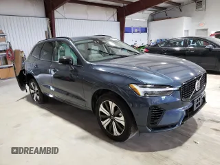 2023 Volvo XC60 Plus Dark Theme z VIN YV4H60DL2P1289471, wystawiony jako Copart lot #62508884 z przebiegiem 8 012 mil mil oraz Szkoda całkowita • Salvage title. Historia ofert i sprzedaży dostępna na DreamBid. Obrazek 4.