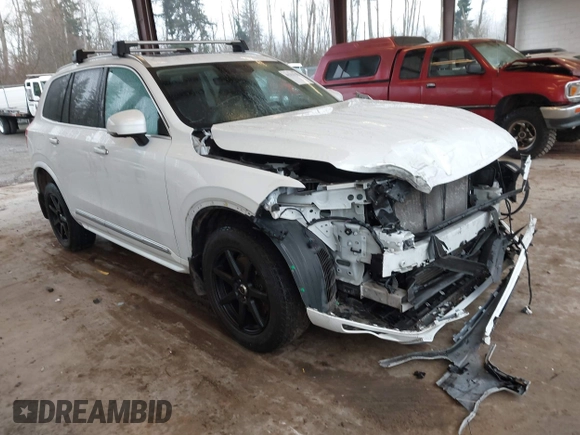 2018 Volvo XC90 Inscription with VIN YV4A22PL5J1388636, listed as a IAAI auction lot 41313782 with 59,859 mi miles. Bid and sale history available at carsss.com. Image 1.