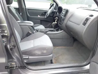 2006 Ford Escape XLS with VIN 1FMYU02Z46KA52355, listed as a IAAI auction lot 42376670 with Not provided miles and . Bid and sale history available at DreamBid. Image 5.