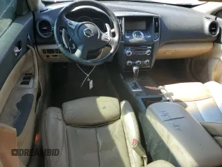 2012 Nissan Maxima SV z VIN 1N4AA5APXCC840158, wystawiony jako Copart lot #44621325 z przebiegiem Nie podano mil oraz Szkoda całkowita • Salvage title. Historia ofert i sprzedaży dostępna na DreamBid. Obrazek 8.