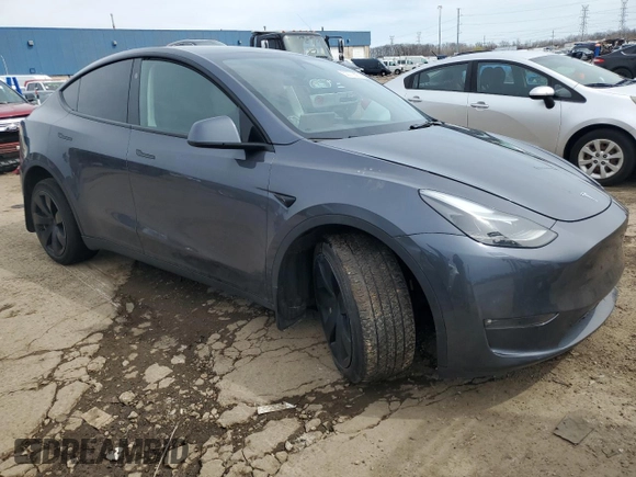 2023 Tesla Model Y Long Range z VIN 7SAYGDEE3PF884220, wystawiony jako Copart lot #52072605 z przebiegiem 44 996 mil mil oraz Czysty tytuł • Clean title. Historia ofert i sprzedaży dostępna na DreamBid. Obrazek 4.