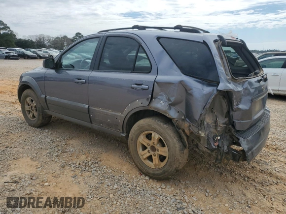 2005 Kia Sorento LX with VIN KNDJD733055403932, listed as a Copart auction lot 47476185 with 212,573 mi miles and Salvage Title. Bid and sale history available at carsss.com. Image 2.