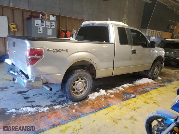 2011 Ford F-150 XL with VIN 1FTEX1EM0BFC30320, listed as a Copart auction lot 88249085 with 135,941 mi miles and Salvage Title. Bid and sale history available at carsss.com. Image 3.