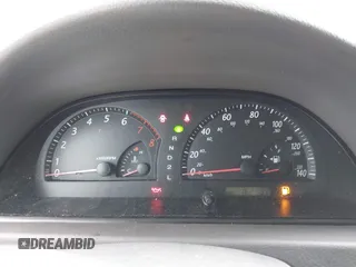 2002 Toyota Camry XLE z VIN JTDBF32K520006497, wystawiony jako IAAI lot #42021538 z przebiegiem 162 583 mil mil oraz . Historia ofert i sprzedaży dostępna na DreamBid. Obrazek 7.