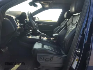 2018 Audi SQ5 Premium Plus z VIN WA1A4AFY6J2055256, wystawiony jako Copart lot #52980225 z przebiegiem 98 123 mil mil oraz Szkody całkowita. Historia ofert i sprzedaży dostępna na DreamBid. Obrazek 7.