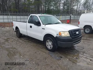 2008 Ford F-150 XL with VIN 1FTRF12268KC87953, listed as a IAAI auction lot 41557164 with 199,313 mi miles. Bid and sale history available at carsss.com. Image 1.