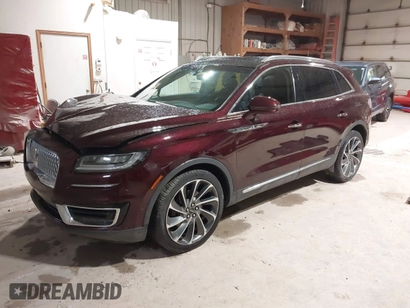 2019 Lincoln Nautilus Reserve z VIN 2LMPJ8L92KBL42653, wystawiony jako IAAI lot #41887906 z przebiegiem 52 450 mil mil oraz . Historia ofert i sprzedaży dostępna na DreamBid. Obrazek 17.