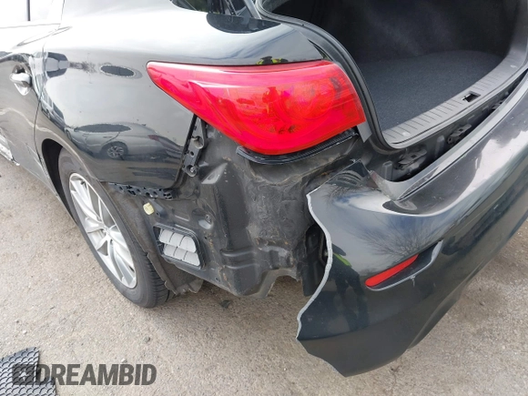 2015 Infiniti Q50 z VIN JN1BV7AR6FM412573, wystawiony jako IAAI lot #41796802 z przebiegiem 136 410 mil mil oraz . Historia ofert i sprzedaży dostępna na DreamBid. Obrazek 6.