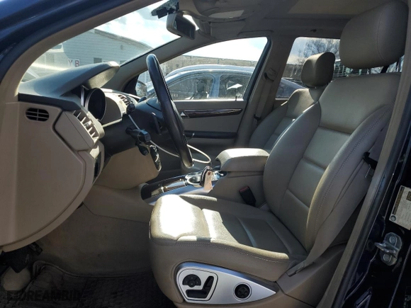 2011 Mercedes-Benz R-Class R 350 with VIN 4JGCB6FE1BA118824, listed as a Copart auction lot 88135355 with 193,712 mi miles and Salvage Title. Bid and sale history available at carsss.com. Image 7.