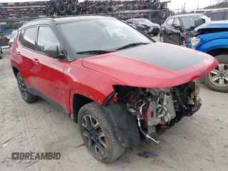 2019 Jeep Compass Trailhawk with VIN 3C4NJDDB1KT780585, listed as a IAAI auction lot 41282706 with 78,252 mi miles and . Bid and sale history available at carsss.com. Image 1.