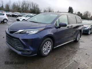 2022 Toyota Sienna LE with VIN 5TDBSKFC8NS063030, listed as a Copart auction lot 37939104 with 8,510 mi miles and . Bid and sale history available at DreamBid. Image 1.