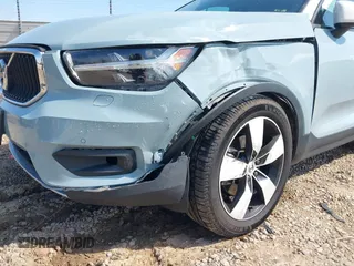 2019 Volvo XC40 Momentum с VIN YV4162UK8K2134852, выставлен на аукционе IAAI как лот 42259540 с пробегом 79 683 миль миль и . История ставок и продаж доступна на DreamBid. Изображение 6.