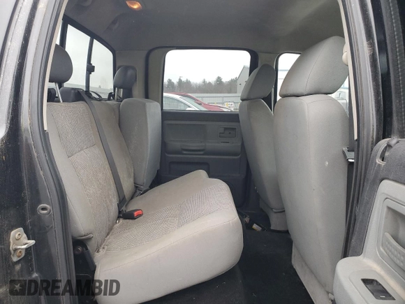 2008 Dodge Dakota SLT z VIN 1D7HW48N98S523242, wystawiony jako Copart lot #81602774 z przebiegiem 94 252 mil mil oraz Czysty tytuł • Clean title. Historia ofert i sprzedaży dostępna na DreamBid. Obrazek 10.