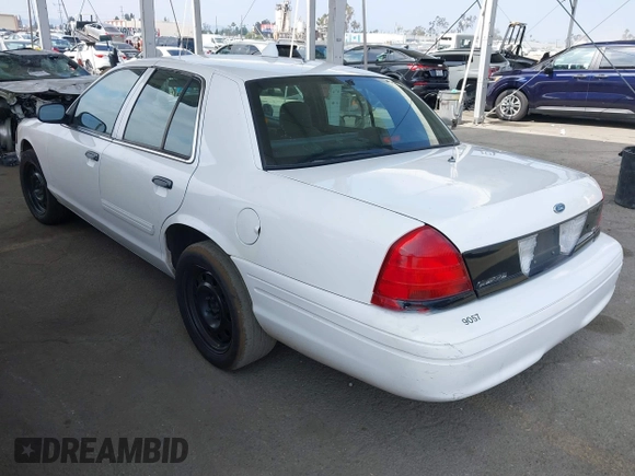 2009 Ford Police Interceptor with VIN 2FAHP71V29X129265, listed as a IAAI auction lot 42381382 with Not provided miles and . Bid and sale history available at DreamBid. Image 3.
