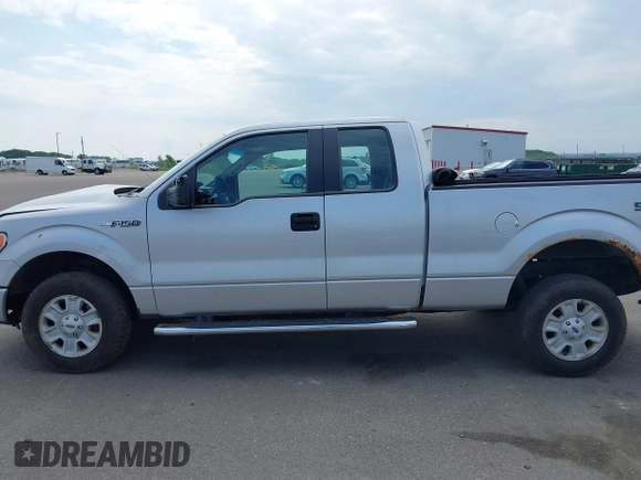 2012 Ford F-150 XL z VIN 1FTFX1EF4CKE22564, wystawiony jako IAAI lot #42444005 z przebiegiem 127 308 mil mil oraz . Historia ofert i sprzedaży dostępna na DreamBid. Obrazek 14.