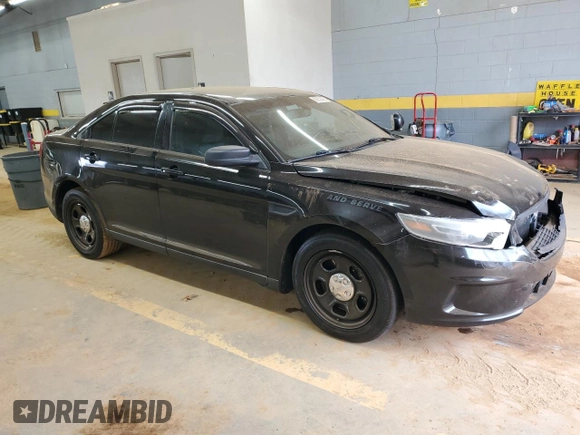2015 Ford Police Interceptor z VIN 1FAHP2MT3FG105071, wystawiony jako Copart lot #89252465 z przebiegiem 133 078 mil mil oraz Szkoda całkowita • Salvage title. Historia ofert i sprzedaży dostępna na DreamBid. Obrazek 4.