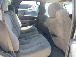 2004 Chevrolet Tahoe LS z VIN 1GNEC13V34J194198, wystawiony jako IAAI lot #42225110 z przebiegiem 359 257 mil mil oraz . Historia ofert i sprzedaży dostępna na DreamBid. Obrazek 8.