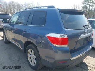 2012 Toyota Highlander with VIN 5TDBK3EH0CS130168, listed as a IAAI auction lot 42062786 with 144,215 mi miles. Bid and sale history available at carsss.com. Image 3.