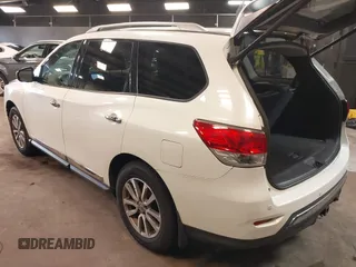 2015 Nissan Pathfinder Platinum z VIN 5N1AR2MM4FC715868, wystawiony jako IAAI lot #42276127 z przebiegiem 93 526 mil mil oraz . Historia ofert i sprzedaży dostępna na DreamBid. Obrazek 3.