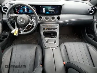 2022 Mercedes-Benz E 350 z VIN W1KZF8EB3NB064923, wystawiony jako Copart lot #81401684 z przebiegiem 41 695 mil mil oraz Szkoda całkowita • Salvage title. Historia ofert i sprzedaży dostępna na DreamBid. Obrazek 8.